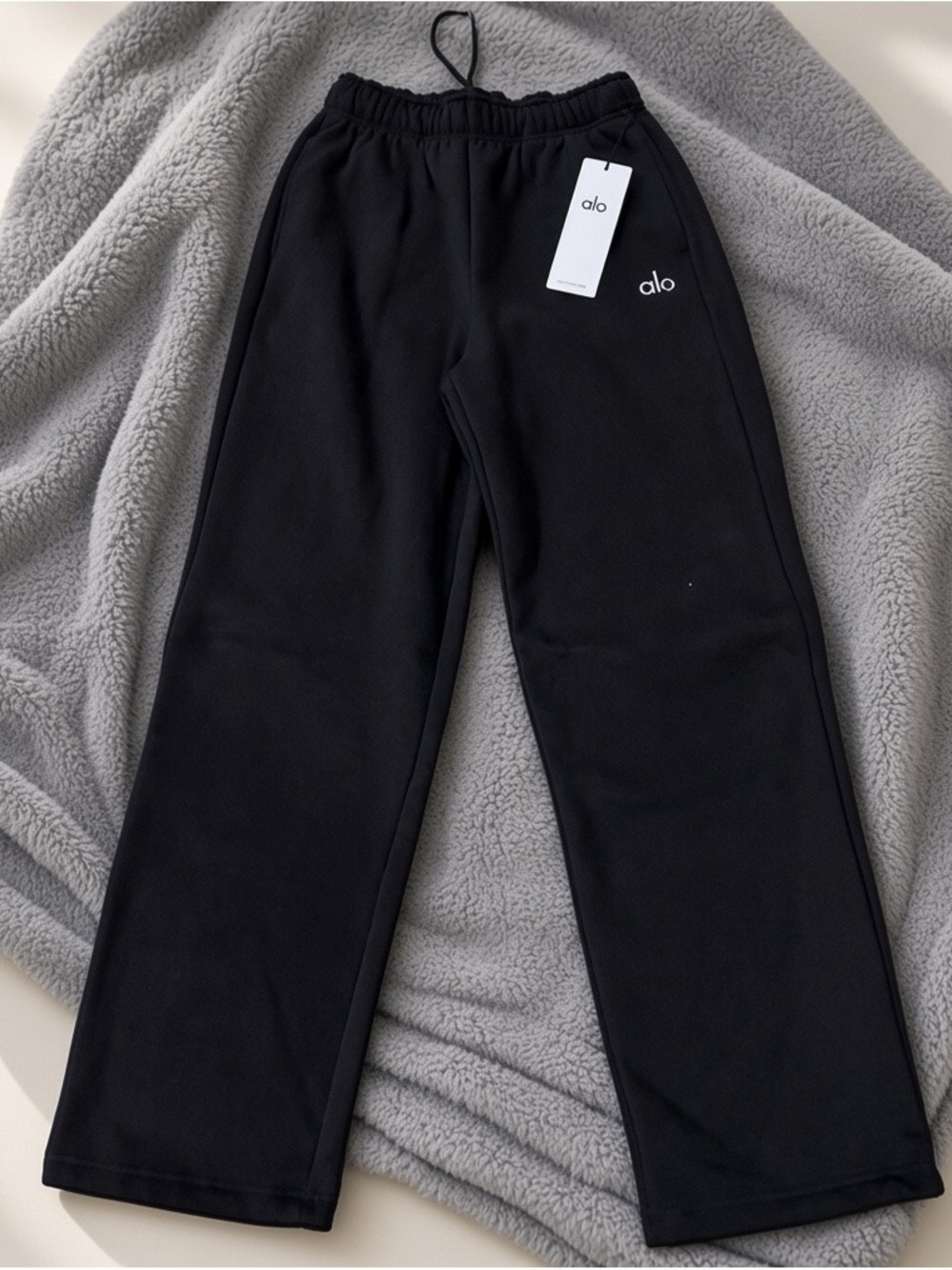 Alo Accolade Black Straight Leg Sweatpants